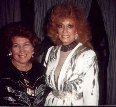 Dave West's mom Marlene meets with Dottie West